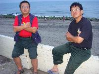 BX4AN (left) & friend